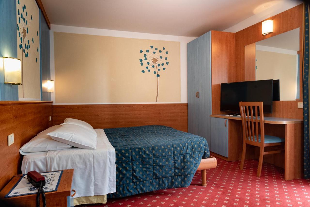 Hotel Londra Slow Living Molveno Dış mekan fotoğraf