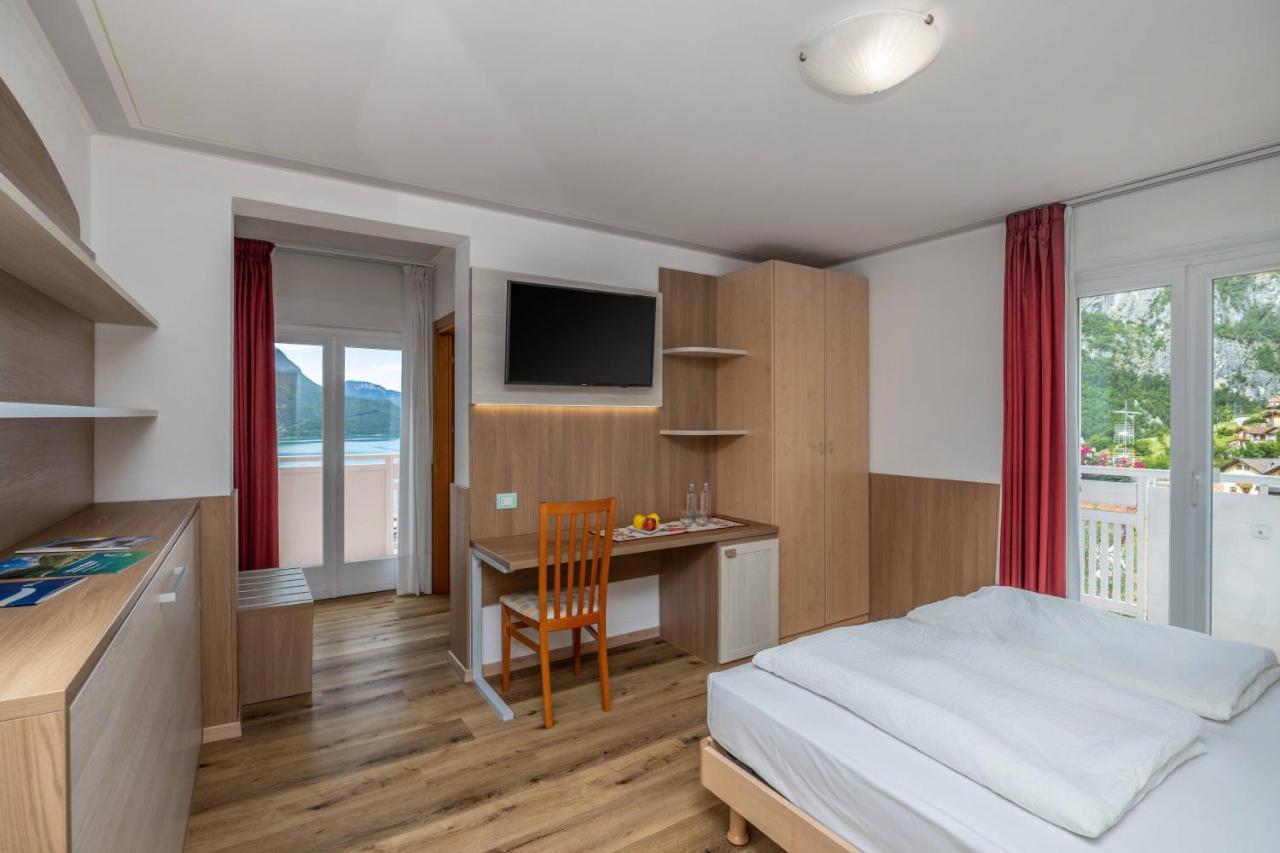 Hotel Londra Slow Living Molveno Dış mekan fotoğraf