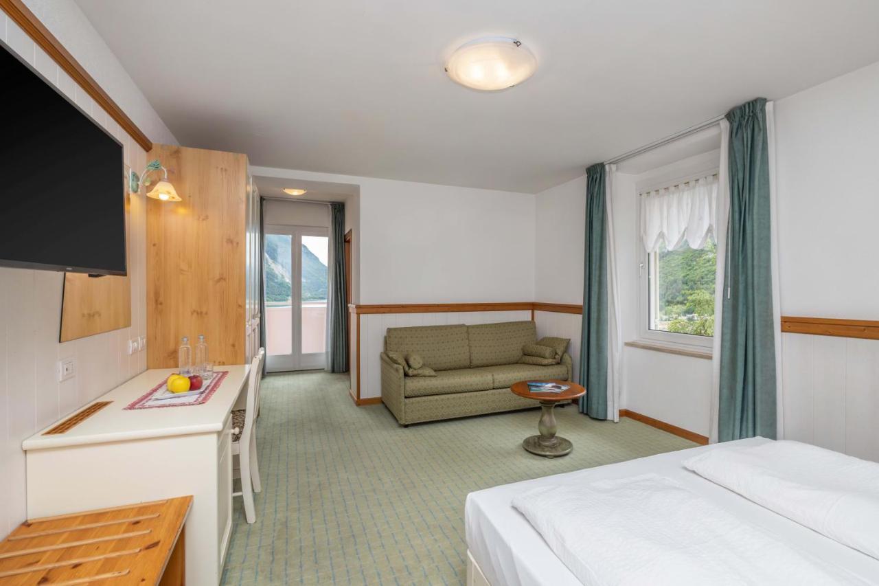 Hotel Londra Slow Living Molveno Dış mekan fotoğraf